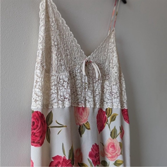 VINTAGE Vanity Fair Nightgown Set - Picture 5 of 7